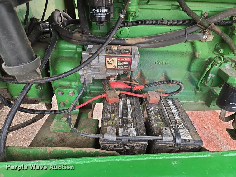 image for item EQ3956 2000 John Deere 4990 SP swather / windrower