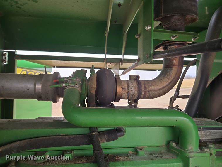 image for item EQ3956 2000 John Deere 4990 SP swather / windrower