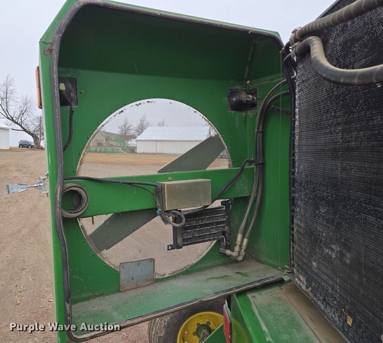 image for item EQ3956 2000 John Deere 4990 SP swather / windrower