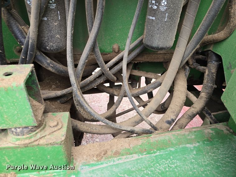 image for item EQ3956 2000 John Deere 4990 SP swather / windrower