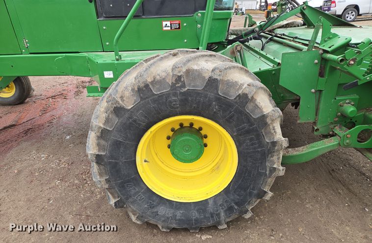 image for item EQ3956 2000 John Deere 4990 SP swather / windrower