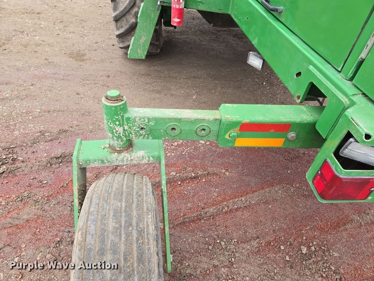 image for item EQ3956 2000 John Deere 4990 SP swather / windrower