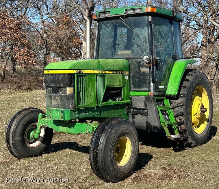 image for item ER4998 1997 John Deere 7410 tractor