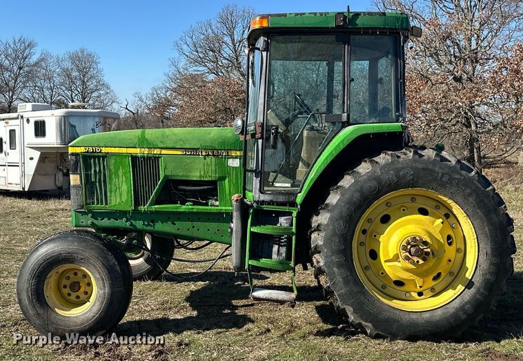 image for item ER4998 1997 John Deere 7410 tractor