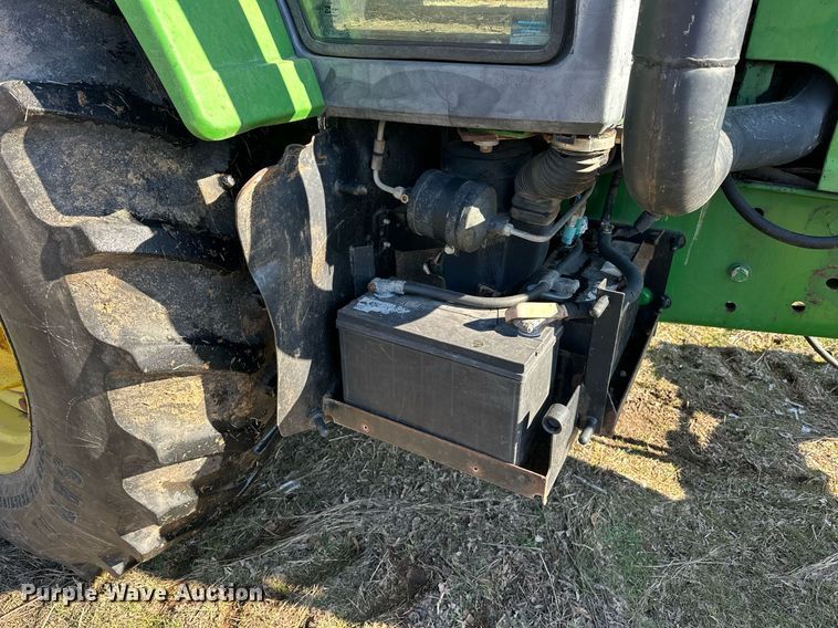 image for item ER4998 1997 John Deere 7410 tractor