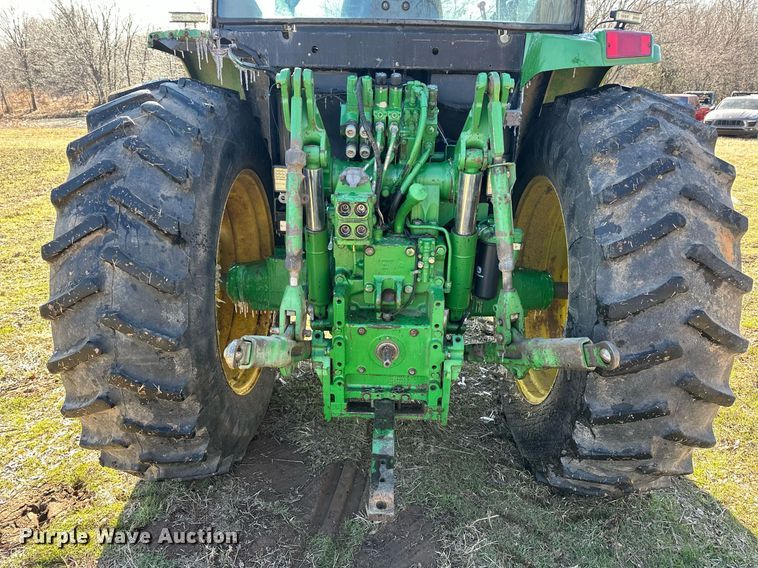 image for item ER4998 1997 John Deere 7410 tractor