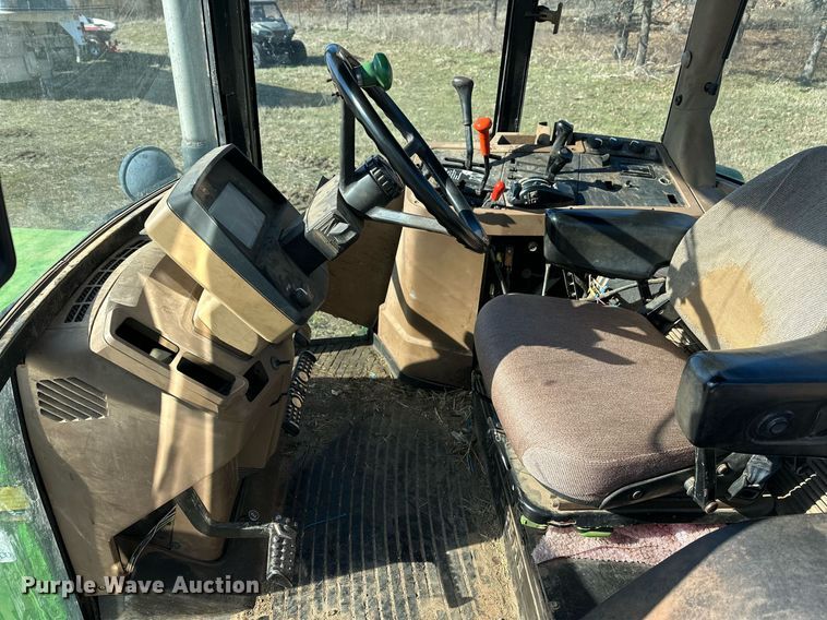 image for item ER4998 1997 John Deere 7410 tractor