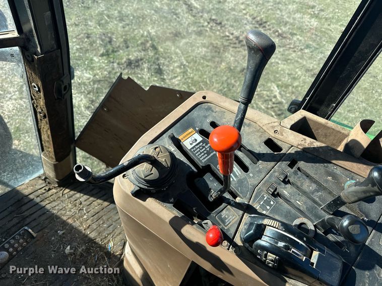 image for item ER4998 1997 John Deere 7410 tractor