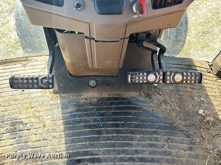 image for item ER4998 1997 John Deere 7410 tractor