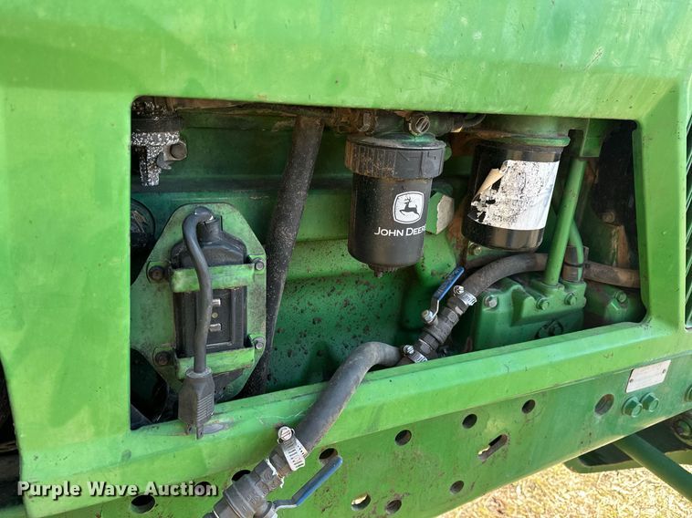 image for item ER4998 1997 John Deere 7410 tractor