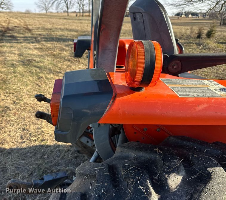 image for item ER4999 Kubota L3130D MFWD tractor