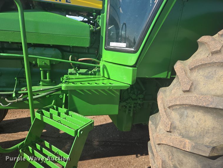 image for item ER5124 1976 John Deere 4630 tractor
