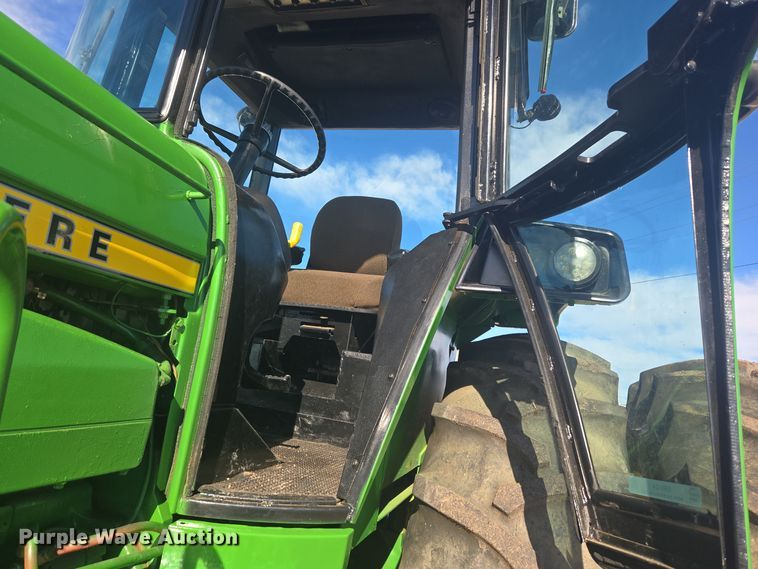 image for item ER5124 1976 John Deere 4630 tractor
