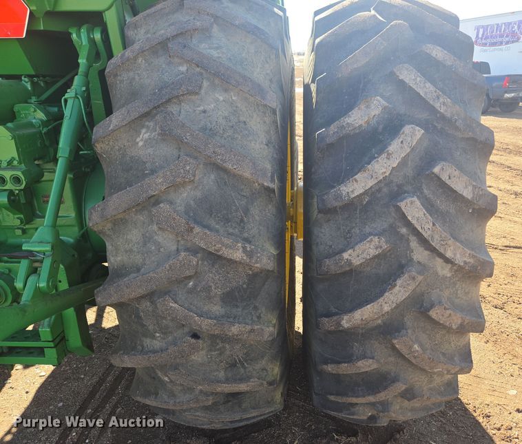 image for item ER5124 1976 John Deere 4630 tractor