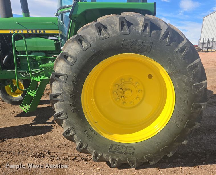 image for item ER5124 1976 John Deere 4630 tractor