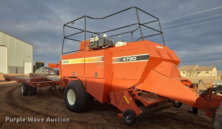 image for item ER5126 2003 Hesston 4790 large square baler