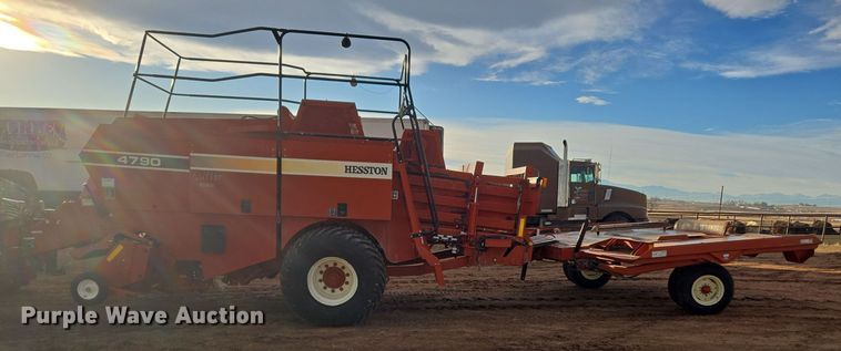 image for item ER5126 2003 Hesston 4790 large square baler