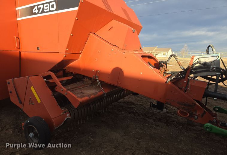 image for item ER5126 2003 Hesston 4790 large square baler
