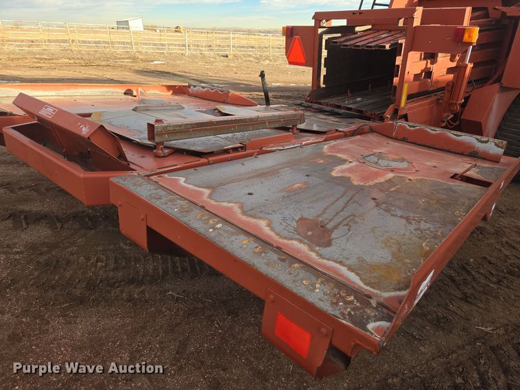 image for item ER5126 2003 Hesston 4790 large square baler