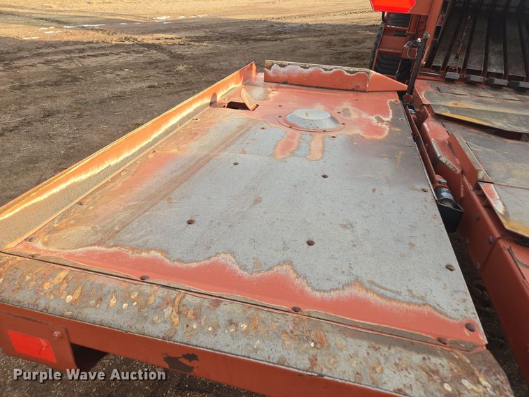 image for item ER5126 2003 Hesston 4790 large square baler