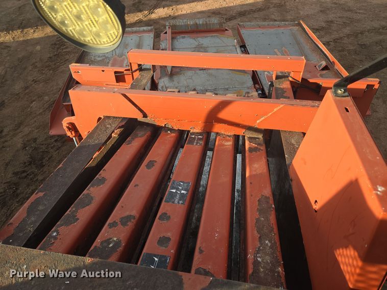 image for item ER5126 2003 Hesston 4790 large square baler