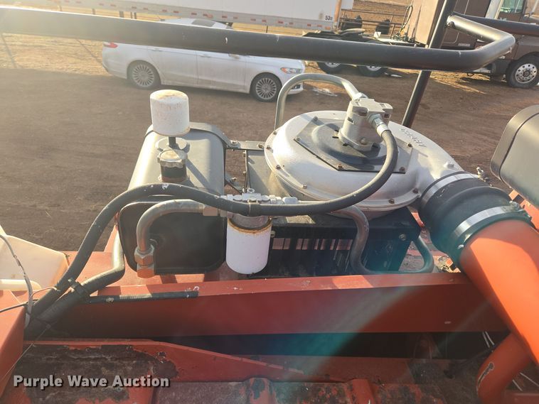 image for item ER5126 2003 Hesston 4790 large square baler