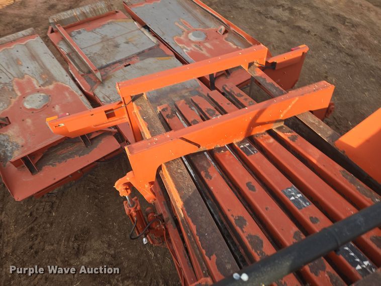 image for item ER5126 2003 Hesston 4790 large square baler