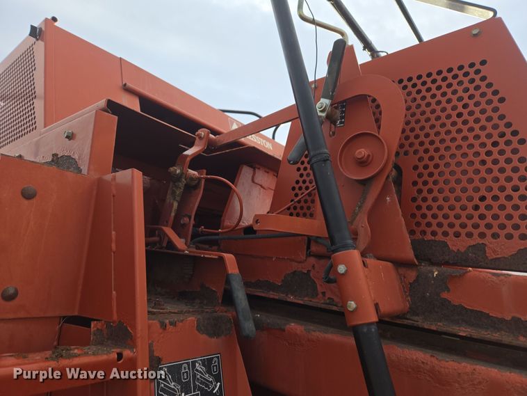 image for item ER5126 2003 Hesston 4790 large square baler