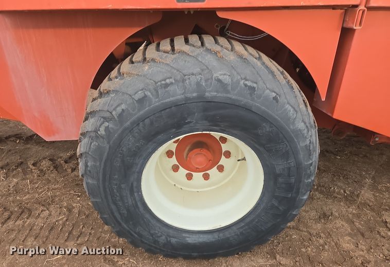 image for item ER5126 2003 Hesston 4790 large square baler