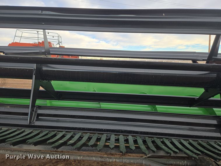 image for item ER5127 John Deere 930 rigid head