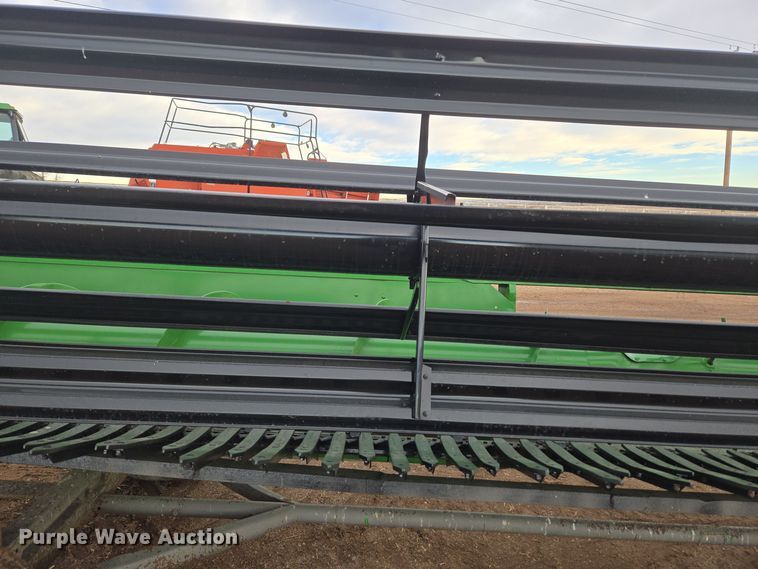 image for item ER5127 John Deere 930 rigid head