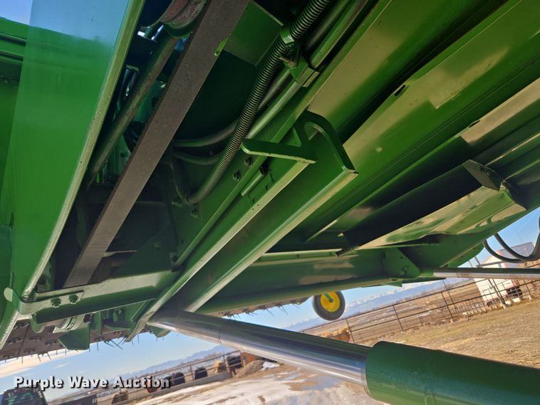 image for item ER5128 1995 John Deere 9600 RWA combine