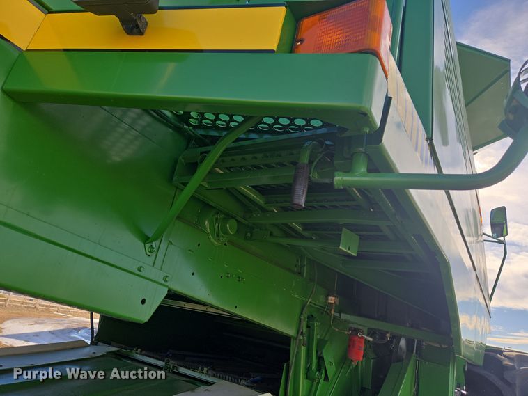 image for item ER5128 1995 John Deere 9600 RWA combine