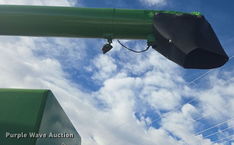 image for item ER5128 1995 John Deere 9600 RWA combine