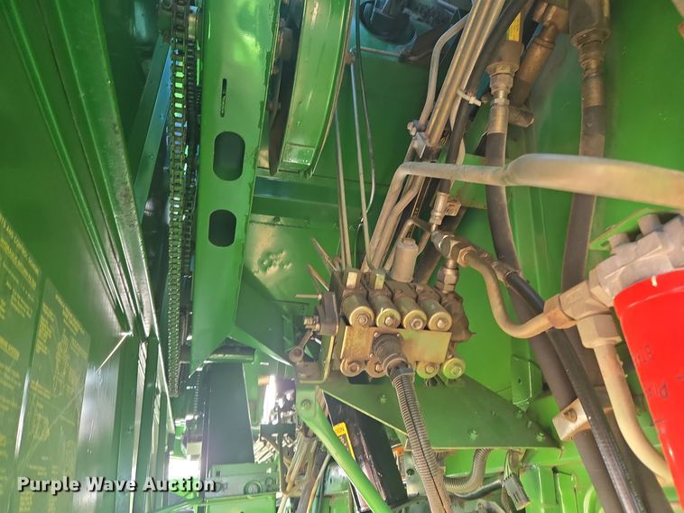 image for item ER5128 1995 John Deere 9600 RWA combine