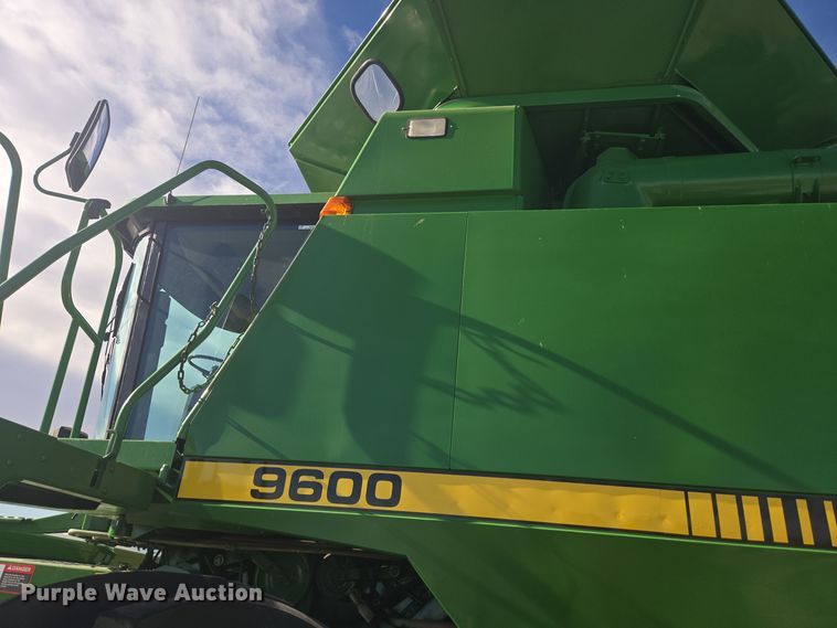 image for item ER5128 1995 John Deere 9600 RWA combine