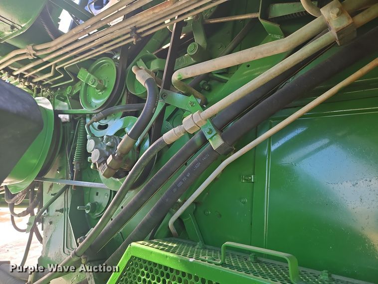 image for item ER5128 1995 John Deere 9600 RWA combine