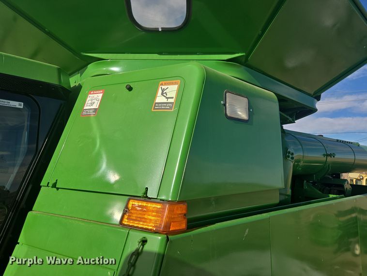 image for item ER5128 1995 John Deere 9600 RWA combine