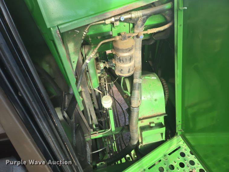 image for item ER5128 1995 John Deere 9600 RWA combine