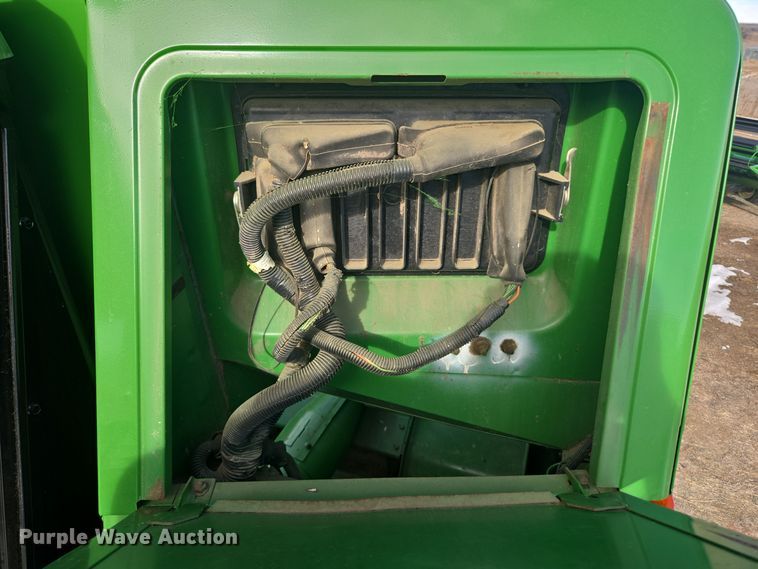 image for item ER5128 1995 John Deere 9600 RWA combine