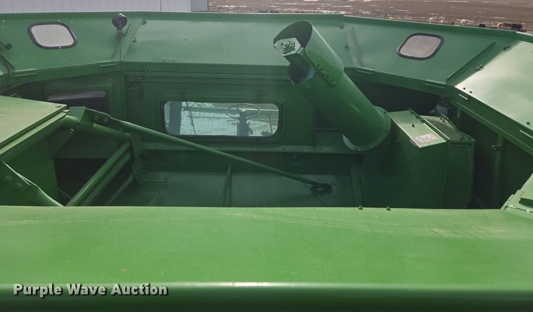 image for item ER5128 1995 John Deere 9600 RWA combine