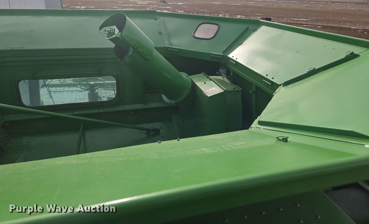 image for item ER5128 1995 John Deere 9600 RWA combine