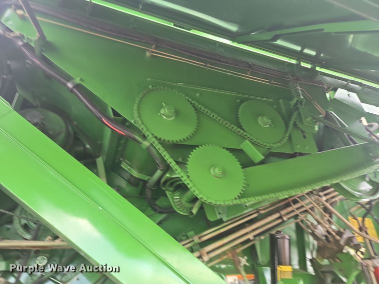 image for item ER5128 1995 John Deere 9600 RWA combine