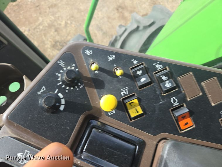 image for item ER5128 1995 John Deere 9600 RWA combine