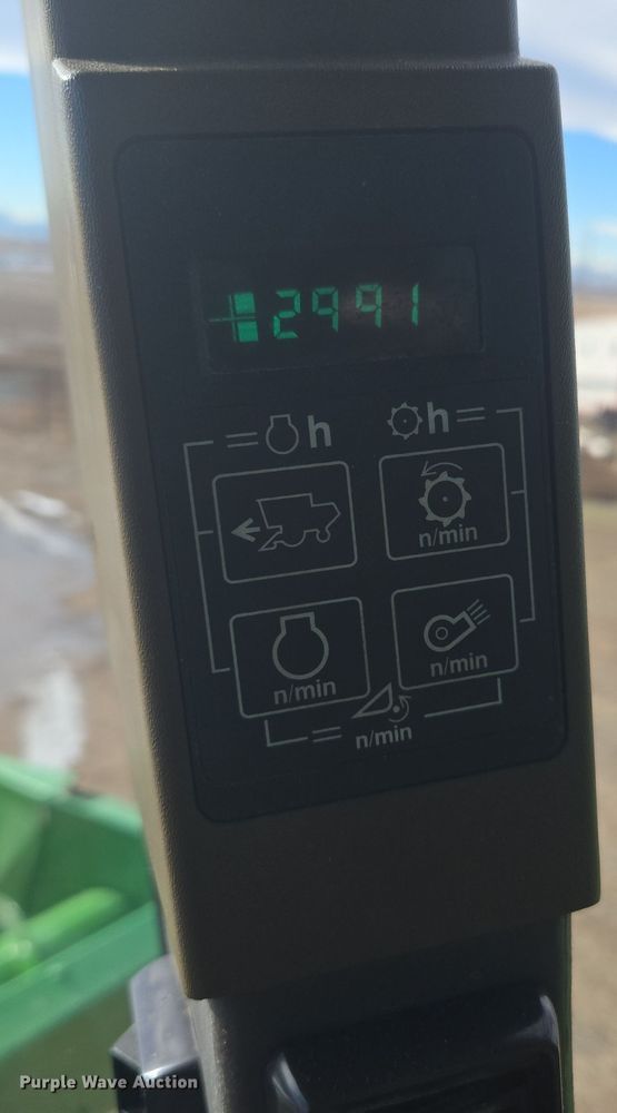 image for item ER5128 1995 John Deere 9600 RWA combine