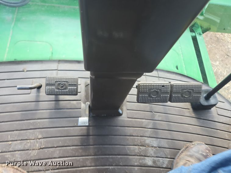 image for item ER5128 1995 John Deere 9600 RWA combine