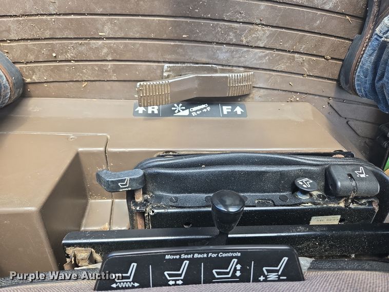 image for item ER5128 1995 John Deere 9600 RWA combine