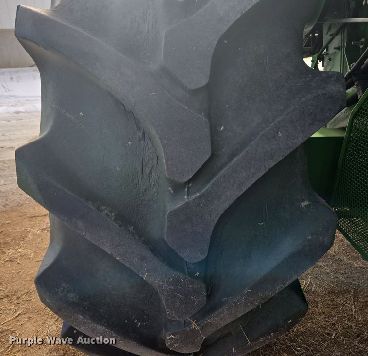 image for item ER5128 1995 John Deere 9600 RWA combine