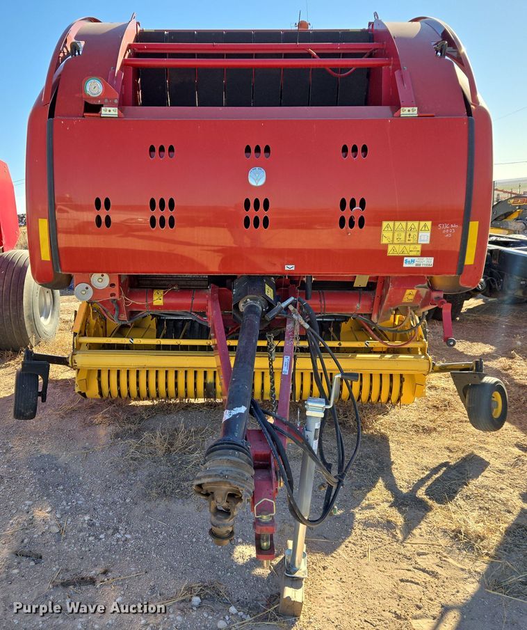 image for item ER8746 2014 New Holland RB560 round baler
