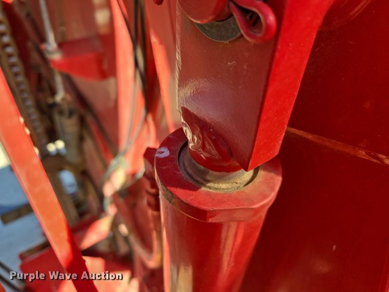 image for item ER8746 2014 New Holland RB560 round baler